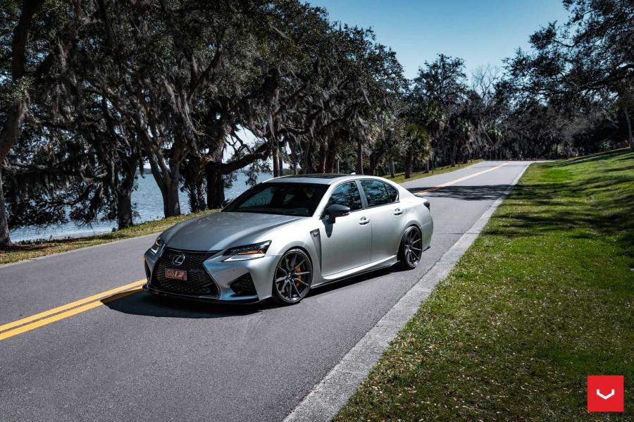  Lexus GS F on Vossen Wheels (HF-3) 2019 года  (фото 4 из 31)